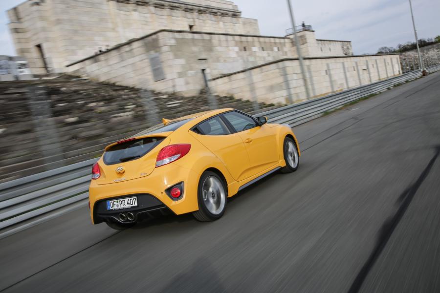  Hyundai Veloster Turbo 2015 года  (фото 19 из 27)